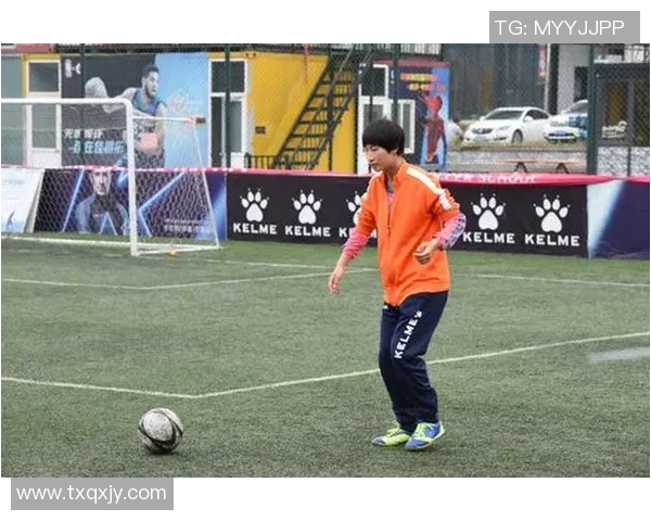 足球明星与孩子的英语学习之旅如何培养他们的语言能力与沟通技巧
