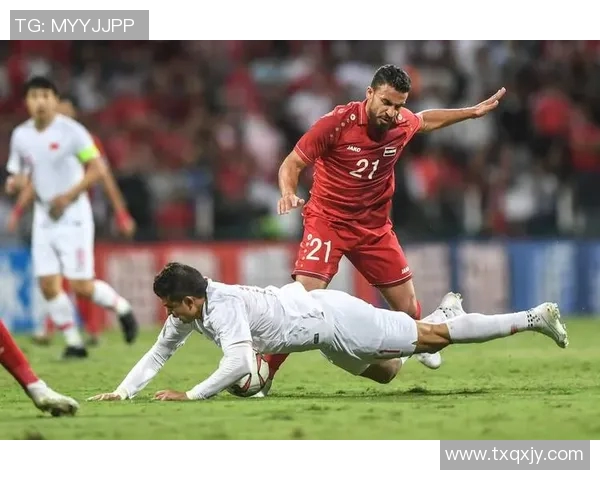 足球明星小凤的真实身份揭秘及其在足球界的影响力分析